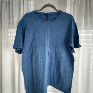 lululemon athletica Men’s Blue Short Sleeve Top